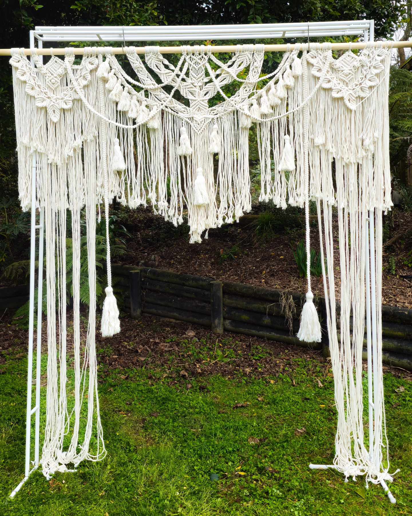 Arwen Macrame Backdrop