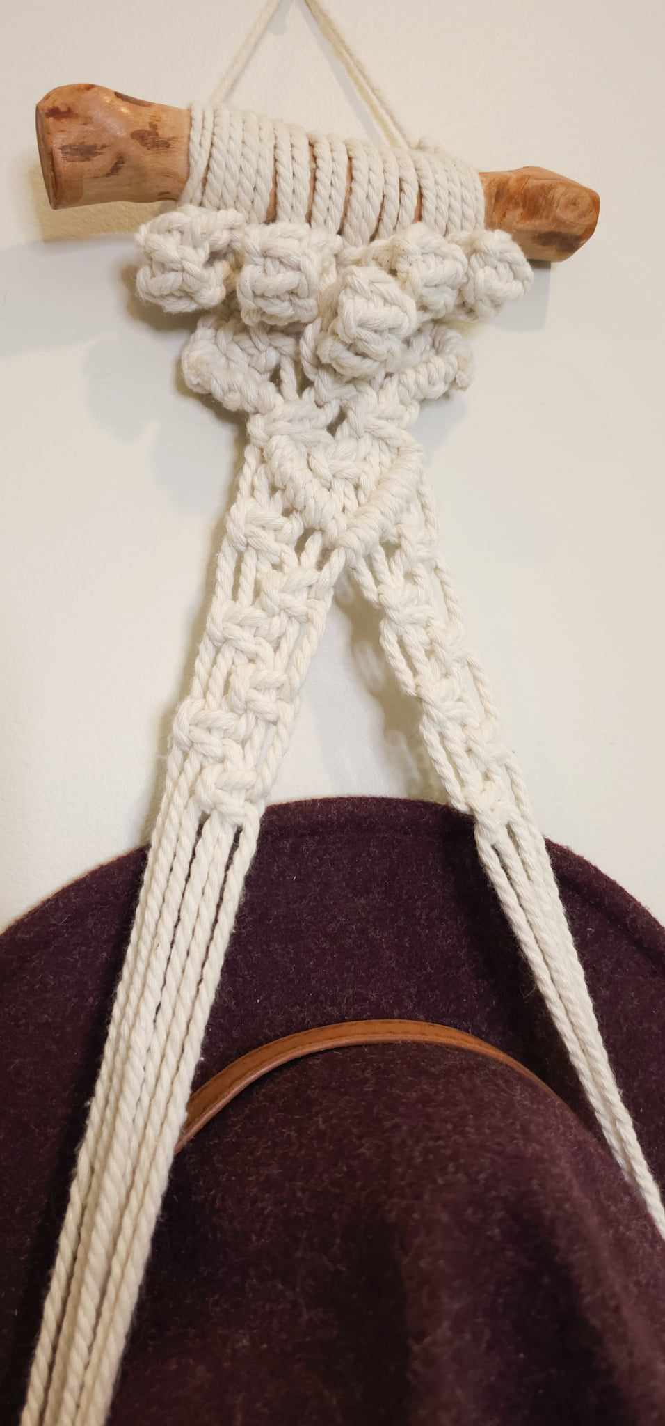 Mai double hat hanger